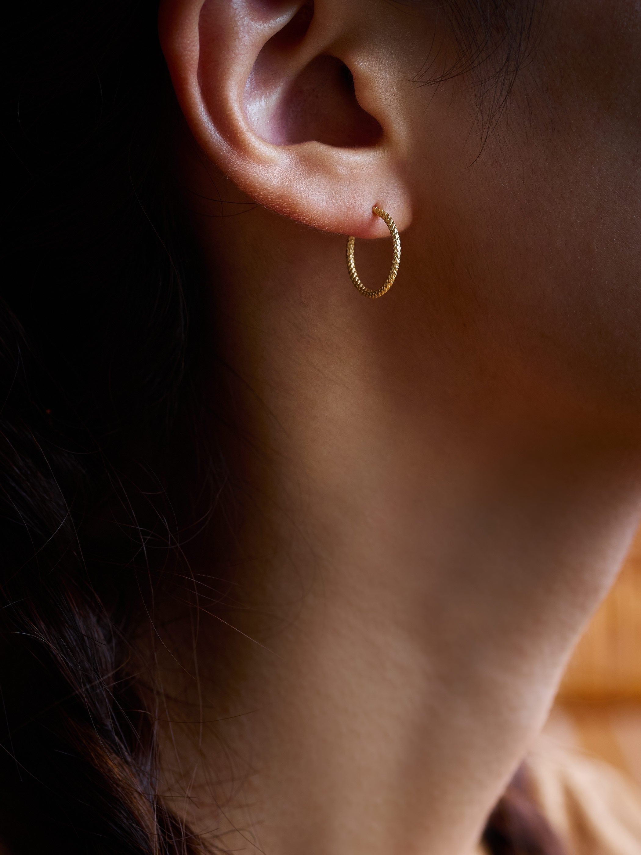 着用イメージです。耳元が心地よい程よいサイズ感が魅力です