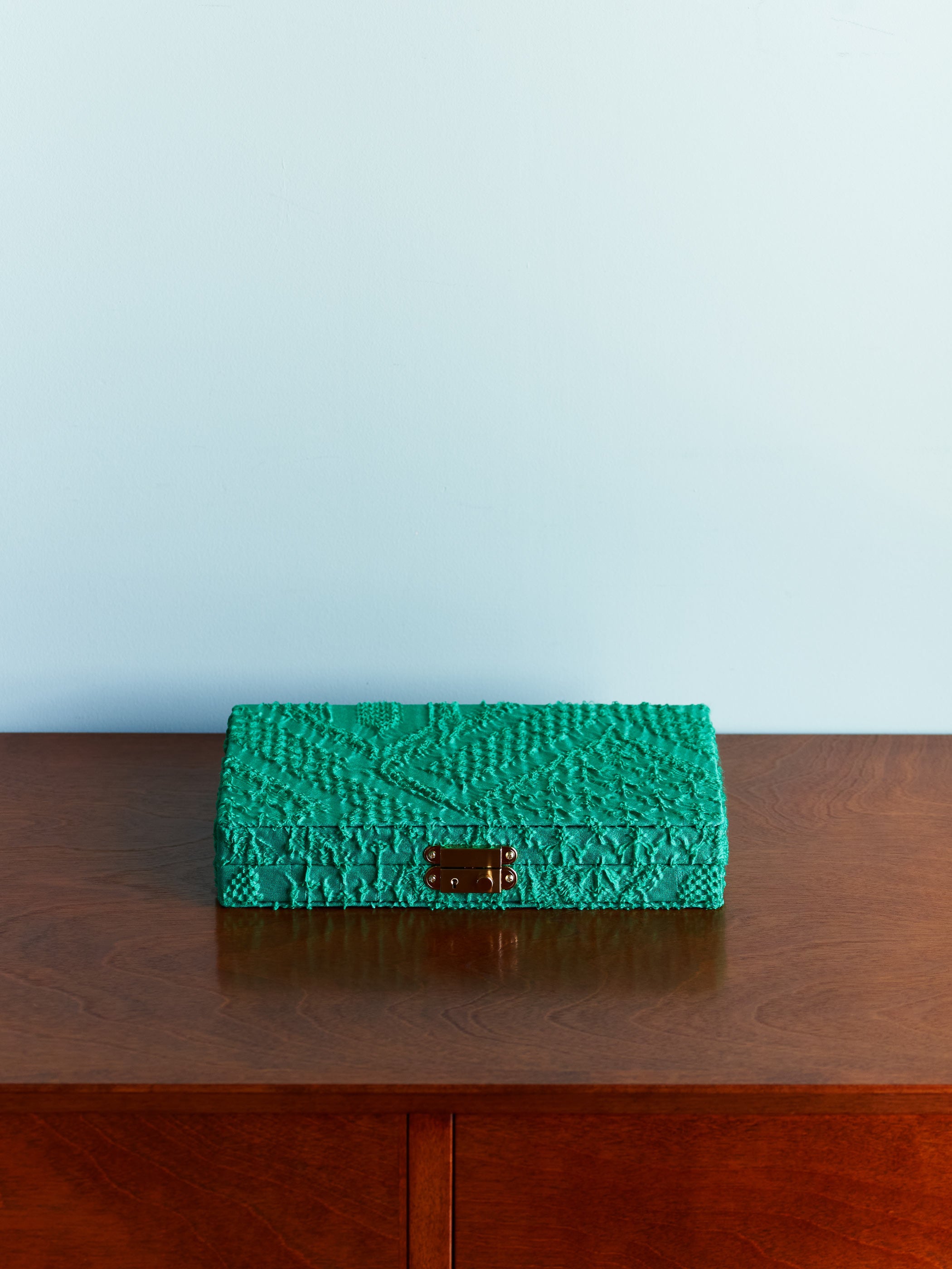 Crepe Green / 光の当たる角度やご利用のモニター画面により実際の商品と多少見え方が異なる場合がございます