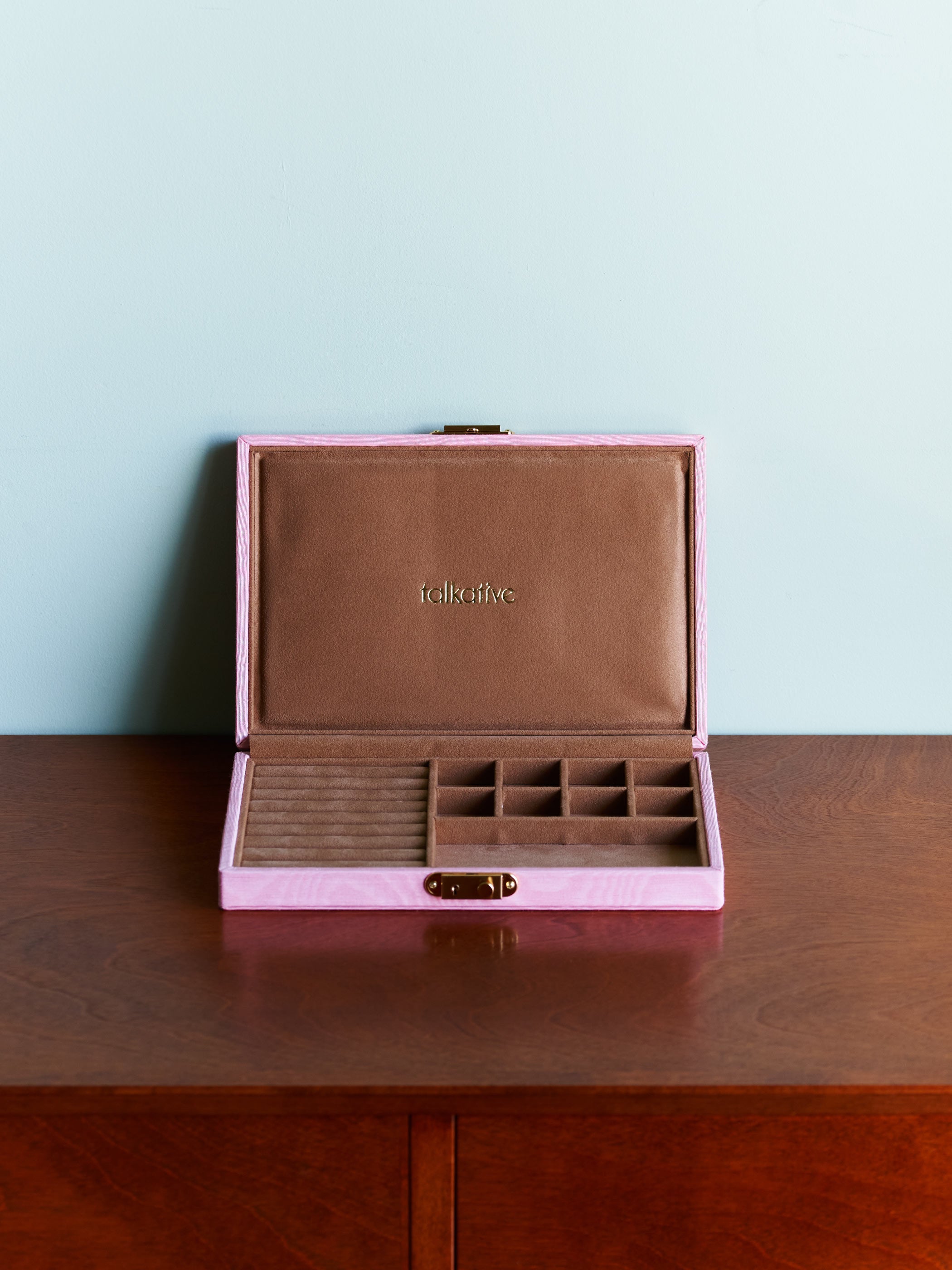 Wood Grain Pink / 光の当たる角度やご利用のモニター画面により実際の商品と多少見え方が異なる場合がございます