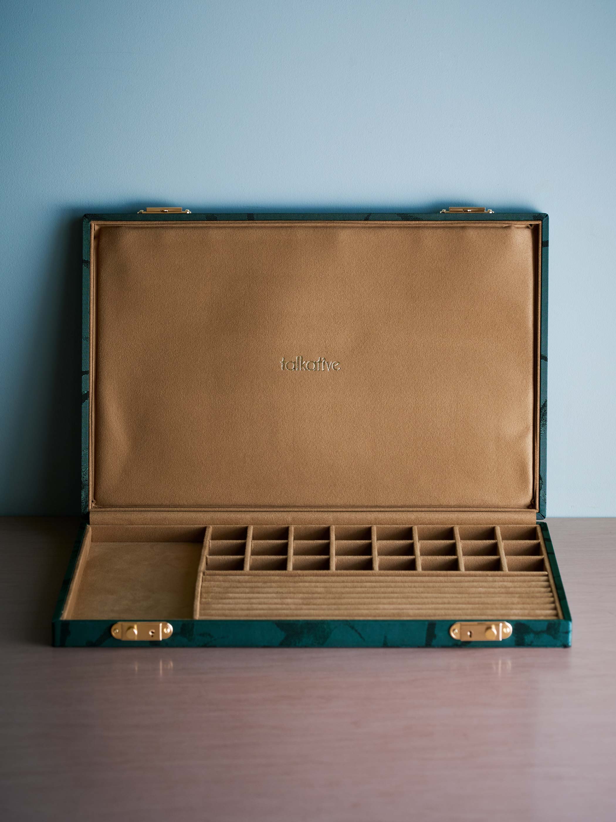 Hummingbird Green / 光の当たる角度やご利用のモニター画面により実際の商品と多少見え方が異なる場合がございます