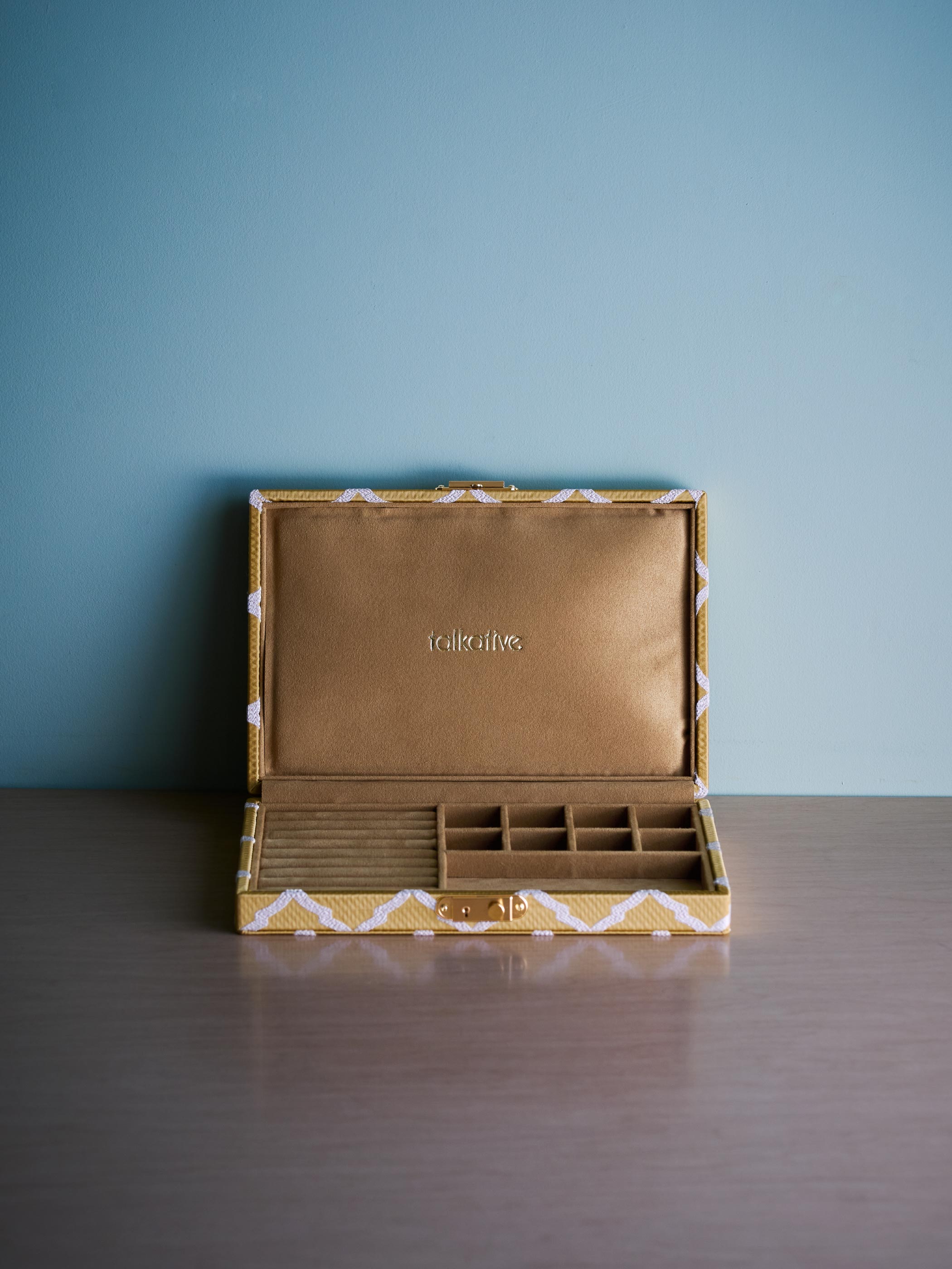 Moroccan Yellow / 光の当たる角度やご利用のモニター画面により実際の商品と多少見え方が異なる場合がございます