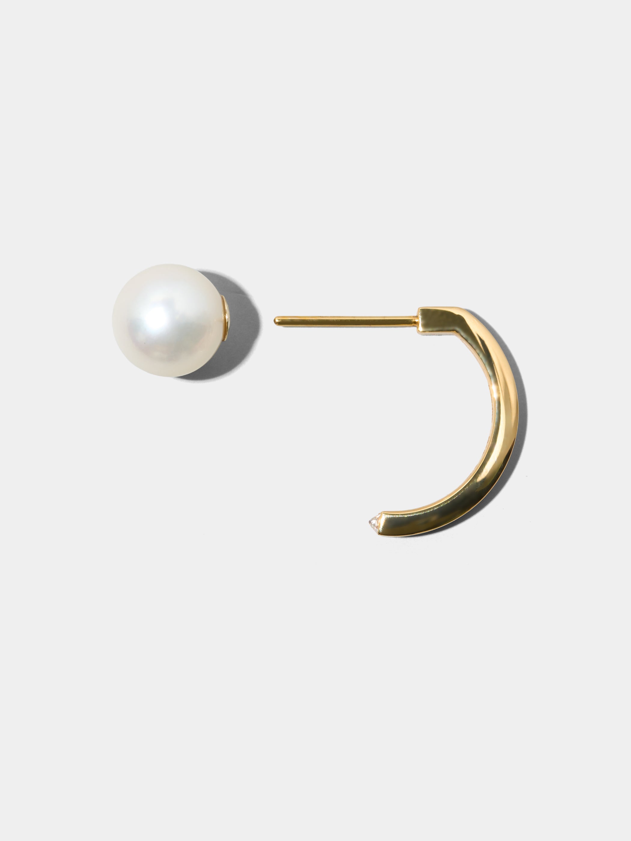 ハーフフープS 、アコヤパールキャッチがセットになっています