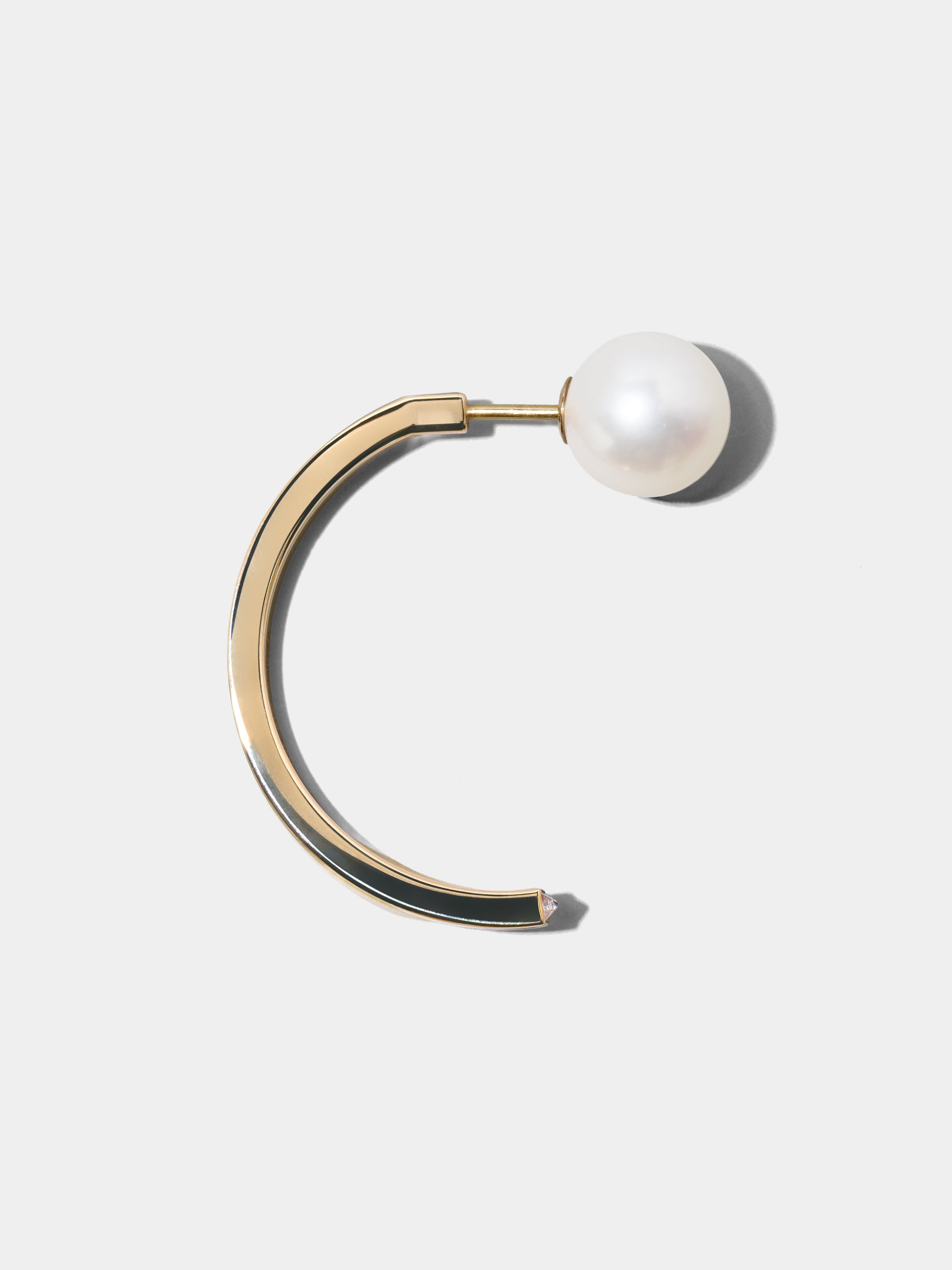 表にハーフフープM 、裏にパールキャッチの組合せ。ゴールドの存在感を感じたたい時はこの組合せに