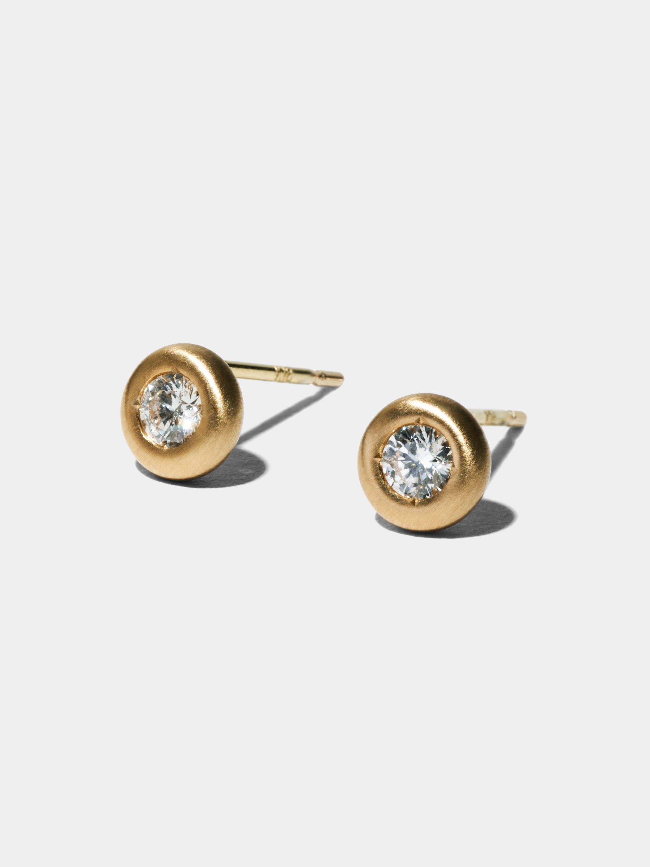 PUFF / Pierced Earrings / Solitaire / L