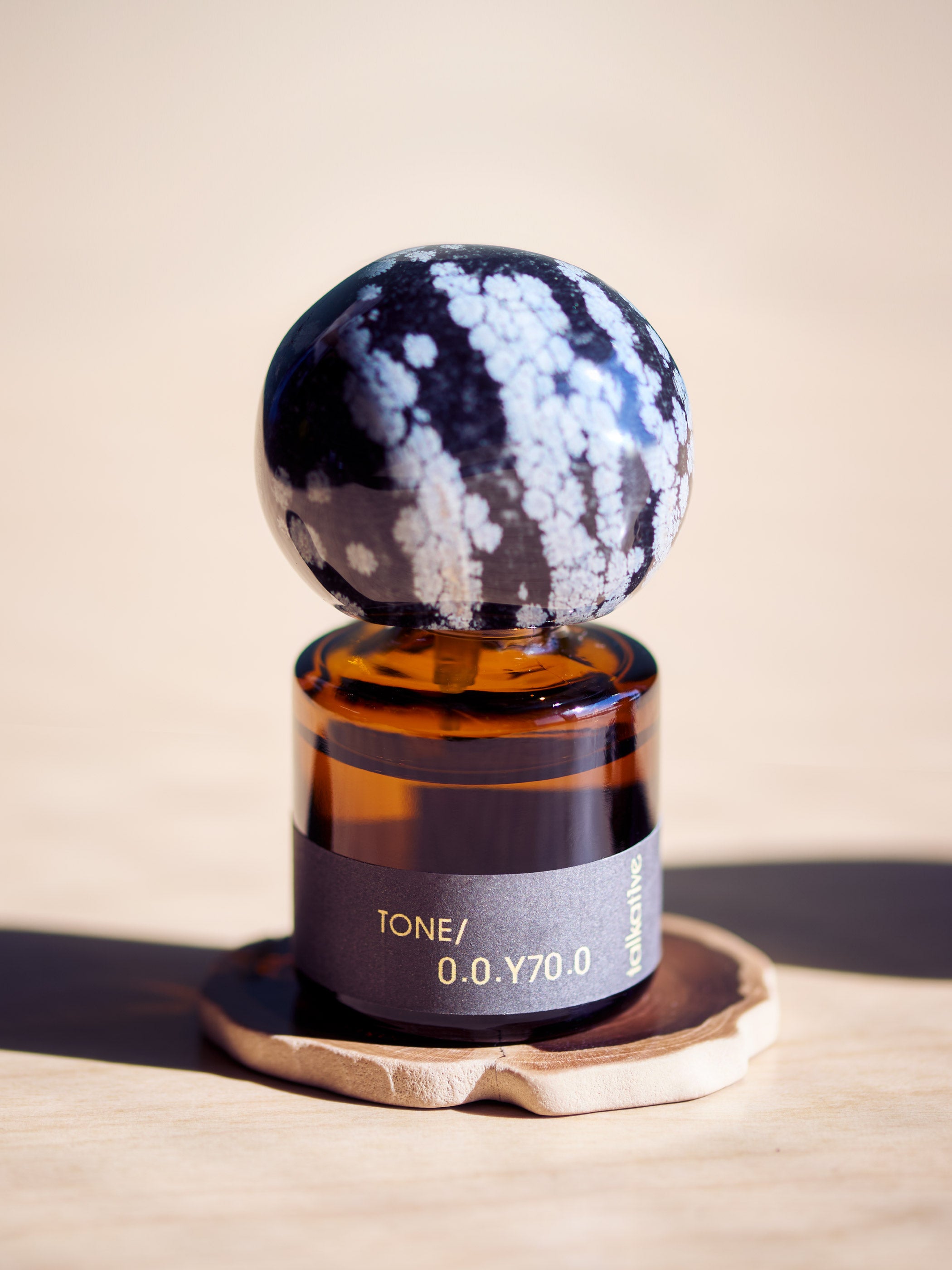 TONE/ 0.0.Y70.0 / Snowflake Obsidian