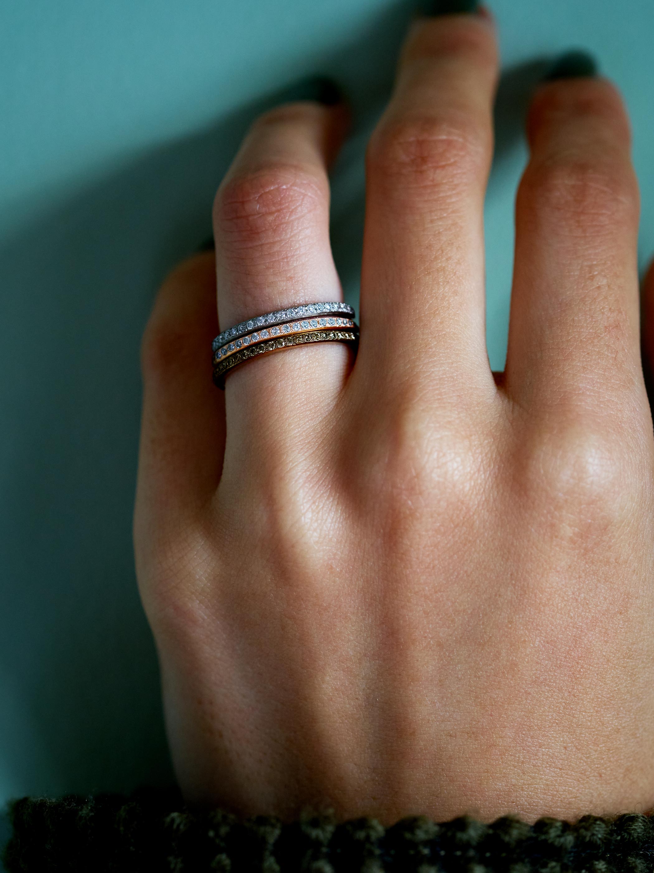 着用イメージです *上からPlatinum,K18YG,K18CGを着用