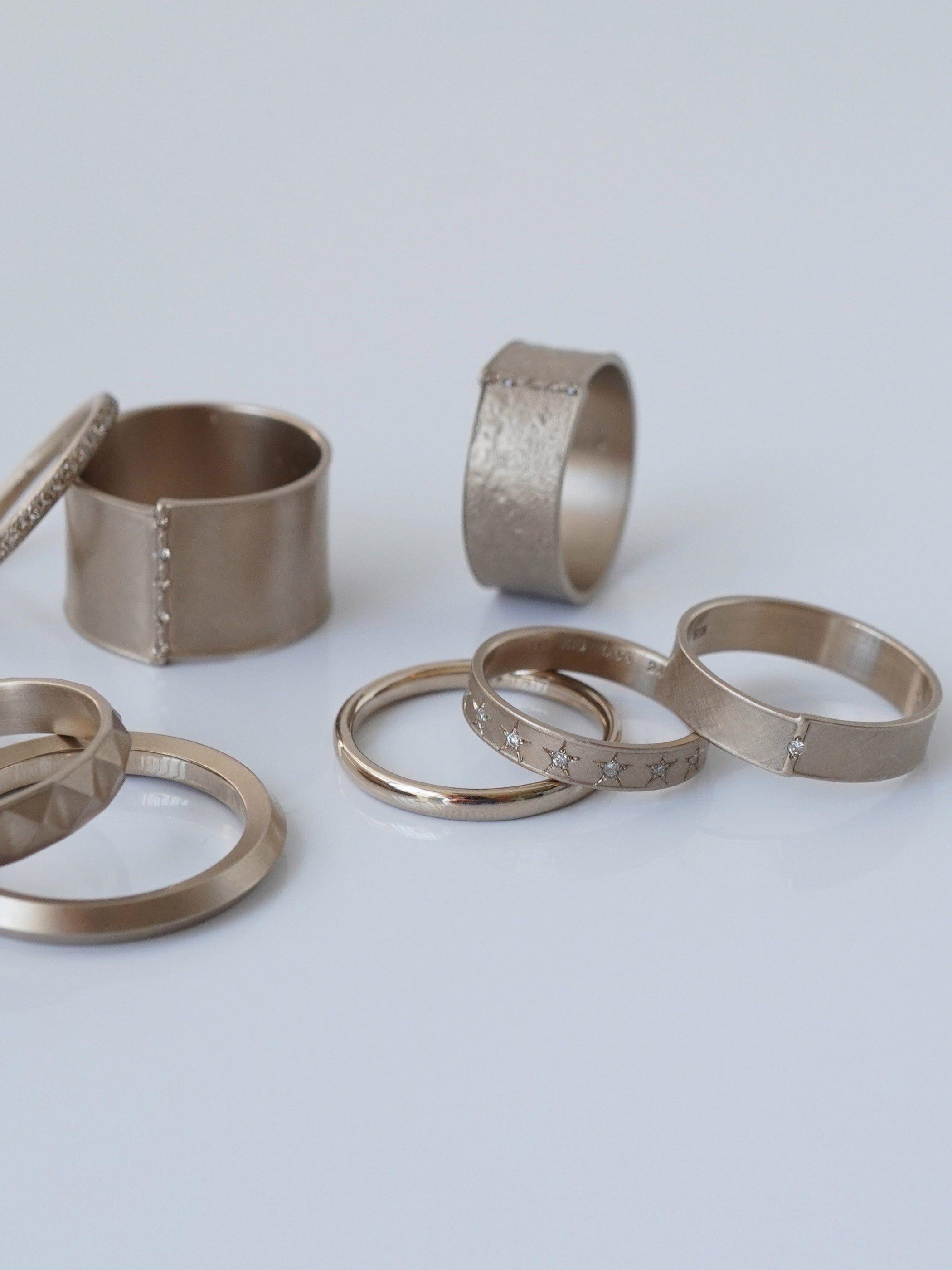 K18CG (Champagne Gold) / 落ち着いたスモーキートーンが魅力のtalkativeならではのカラーです