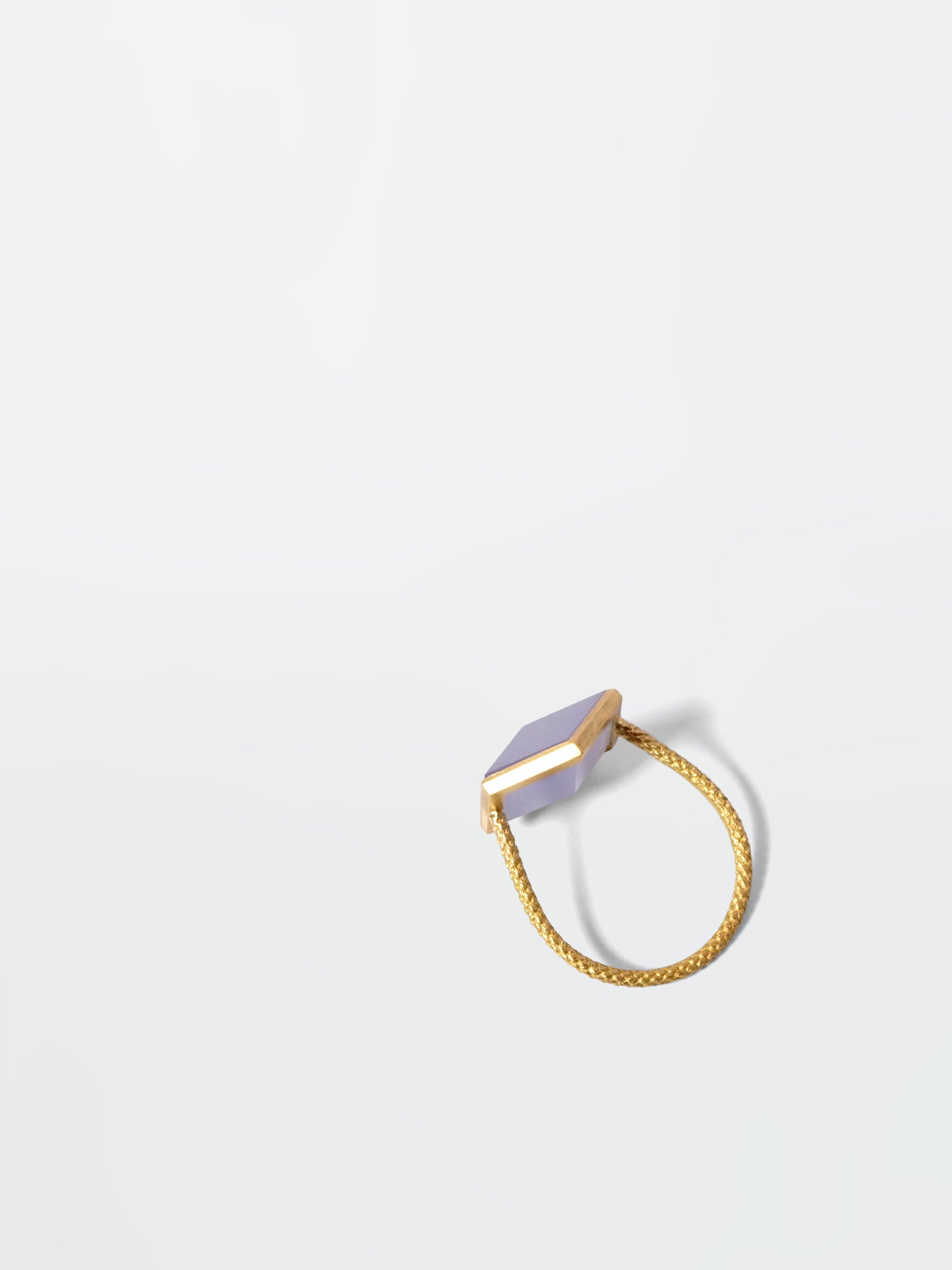 Rutile Quartzの他、Blue Chalcedonyもございます。