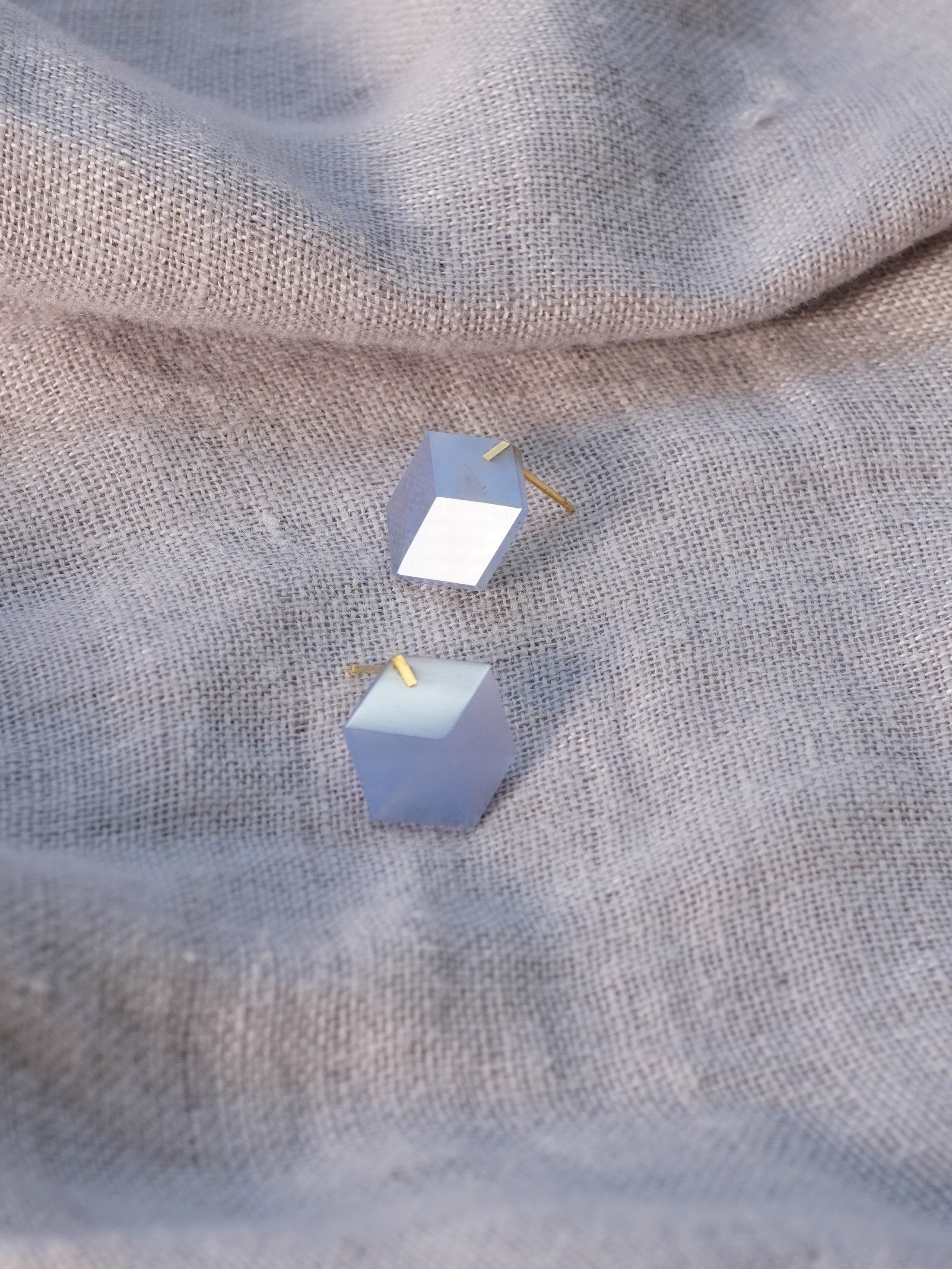 CUBE / Pierced Earrings / Stud / Blue Chalcedony