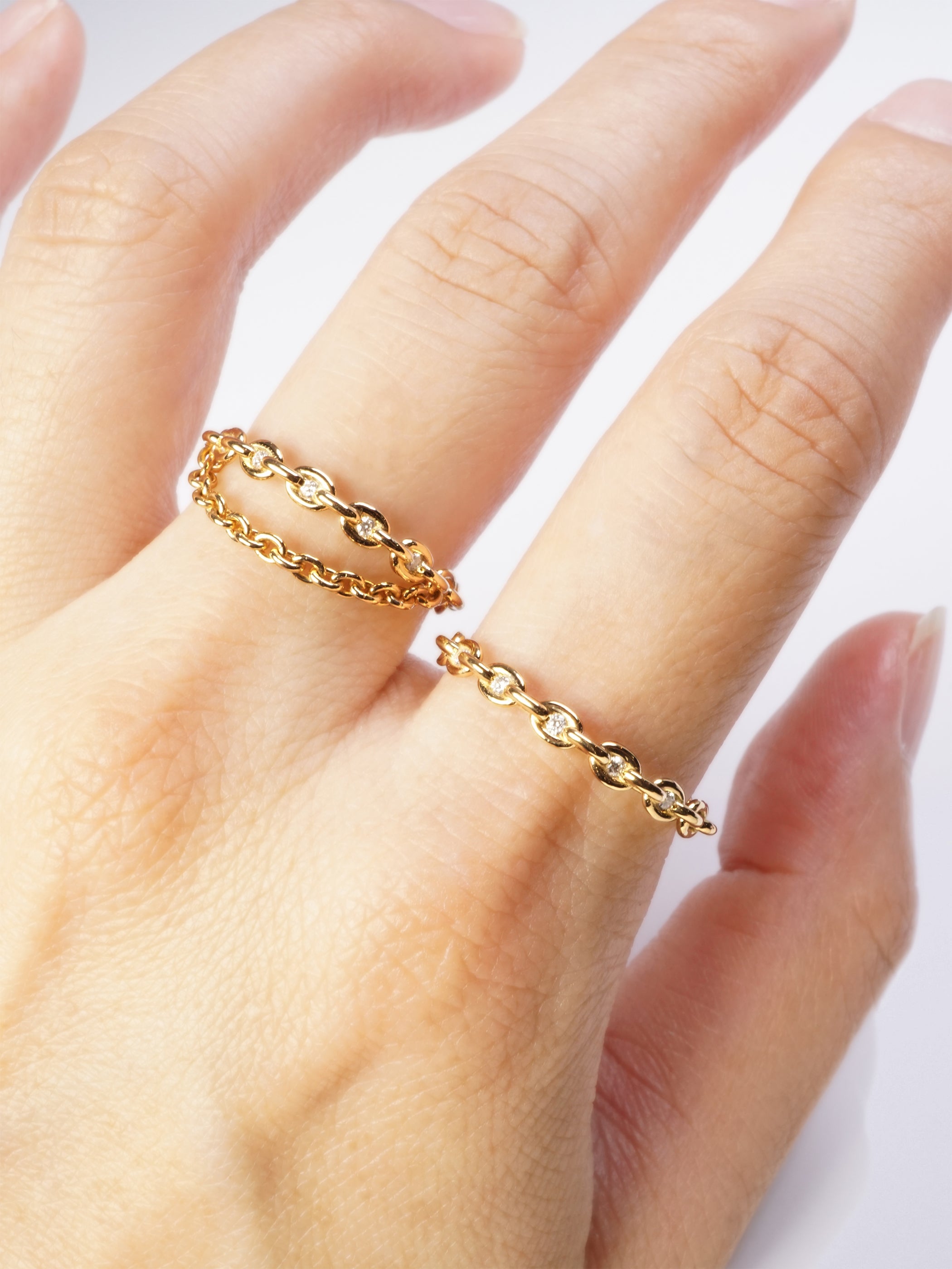 左:Ring Swing Chain 5 Diamonds / 右:Ring 5 Diamonds