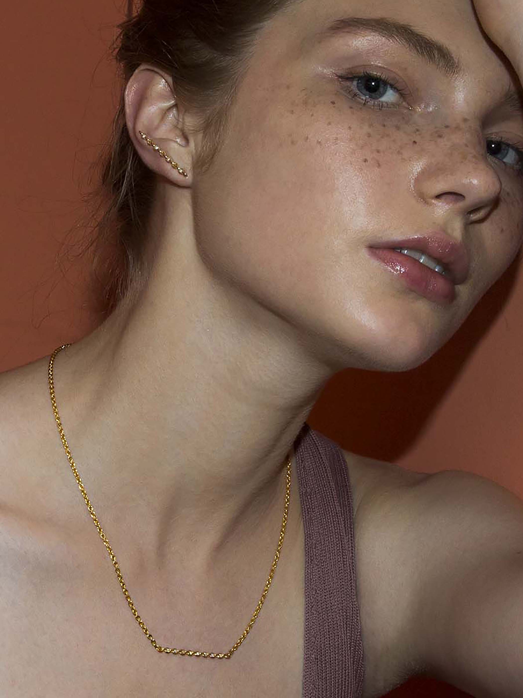 ネックレスとの組み合わせも◎