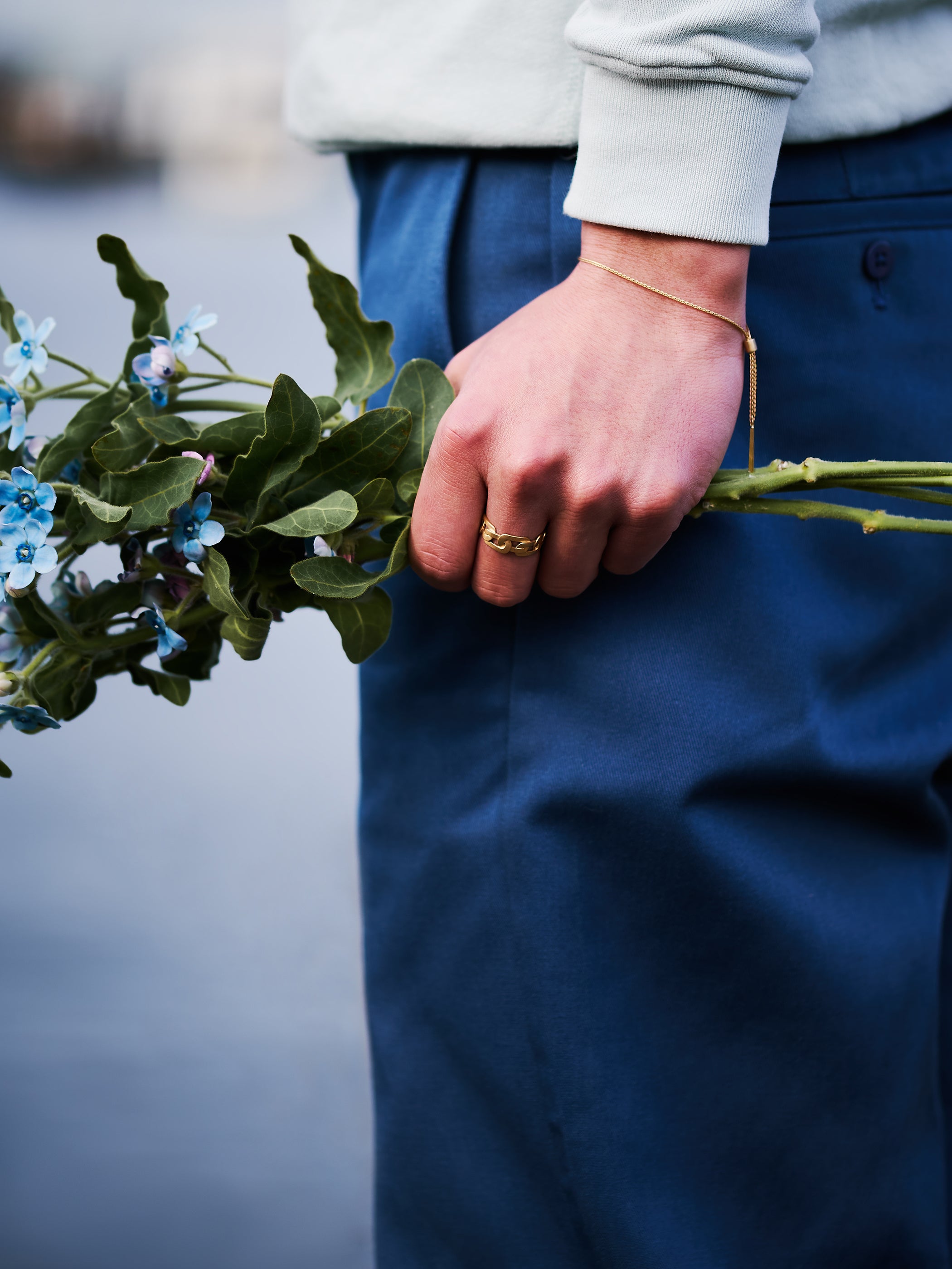 ミニマルなデザインで男女共にご使用いただけます。(画像は「Spiga09」)