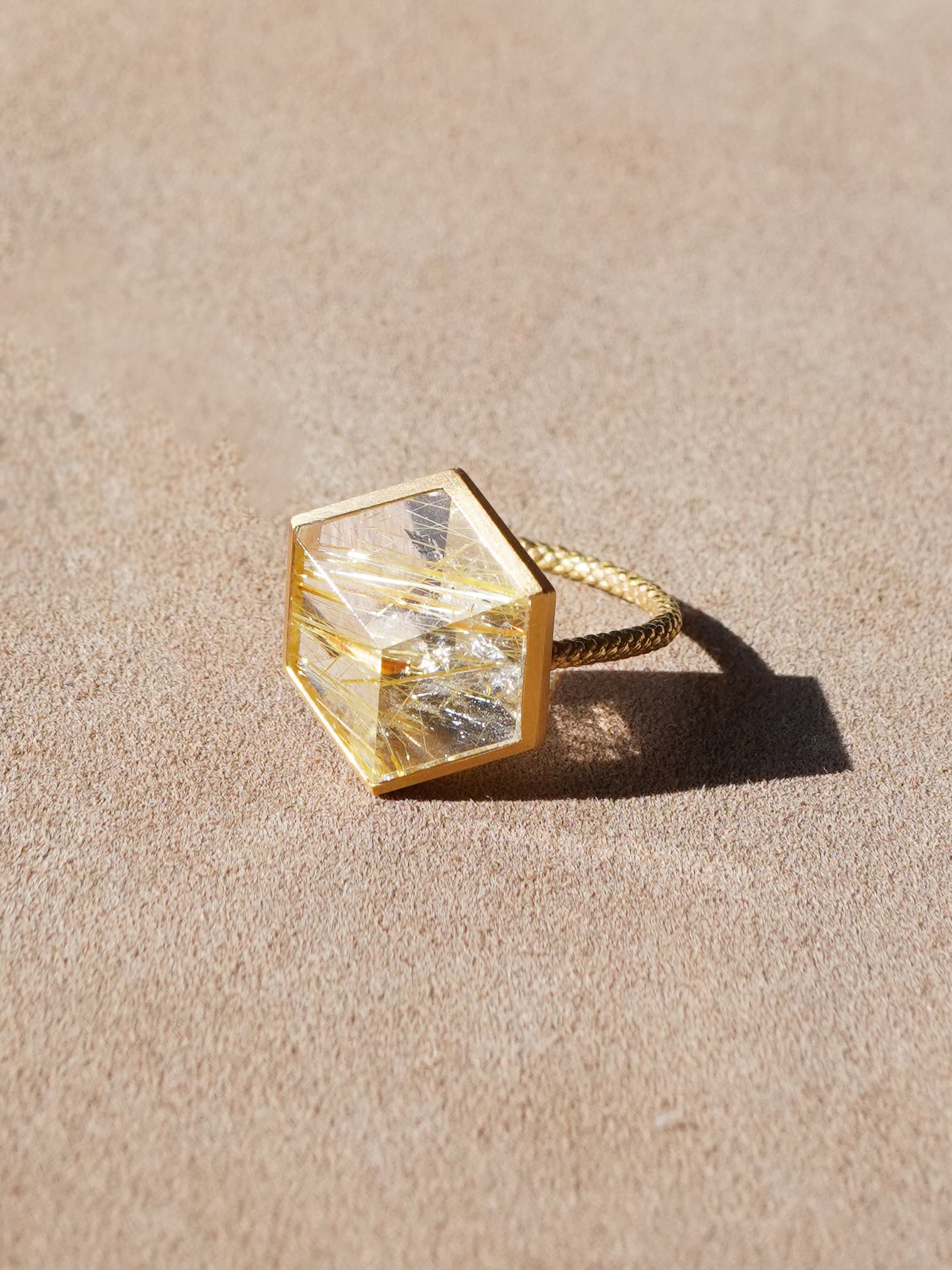 CUBE / Ring / Rutile Quartz