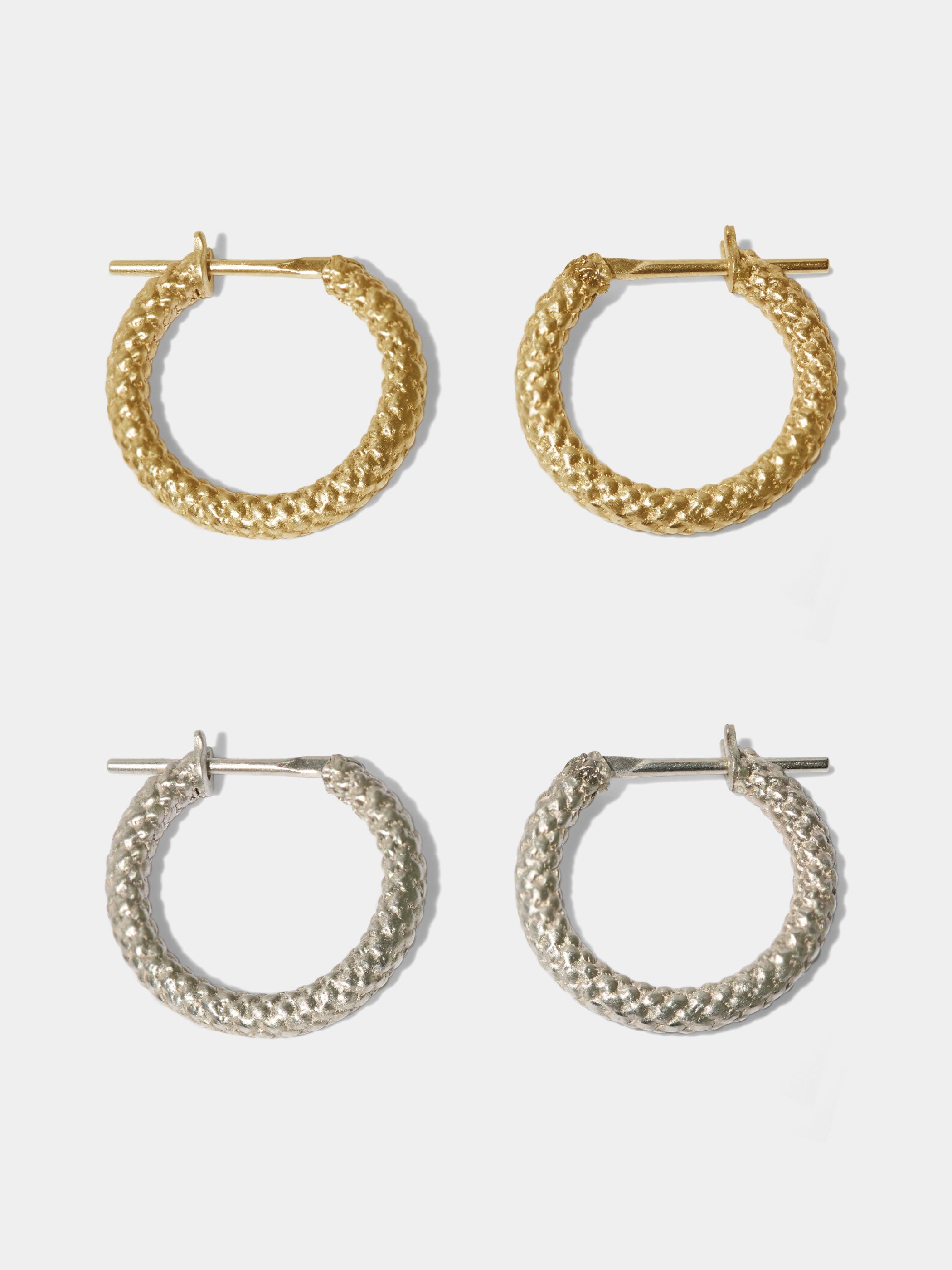 上がK18YG、下がSilver