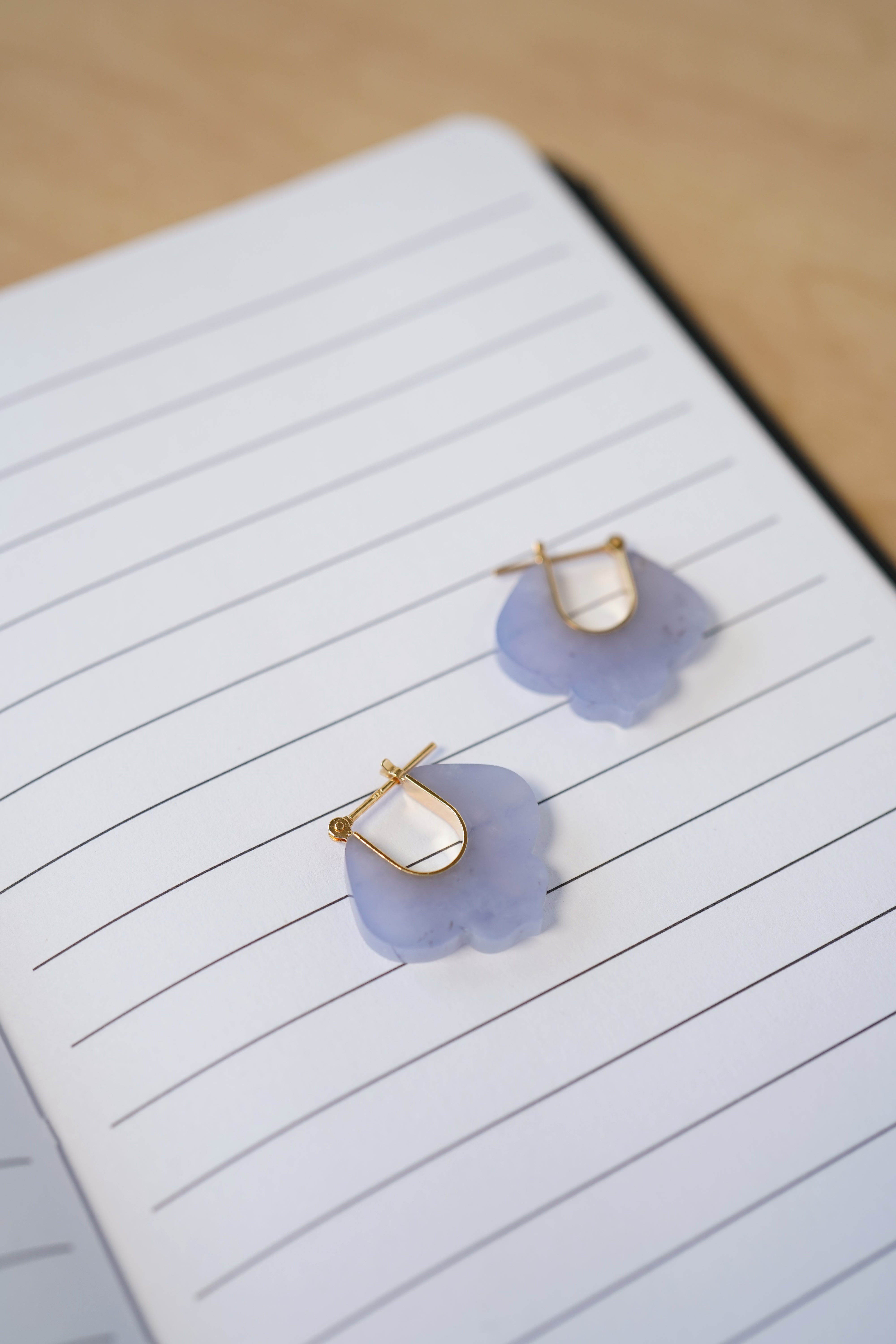 CREST / Pierced Earrings / Lily / Blue Chalcedony
