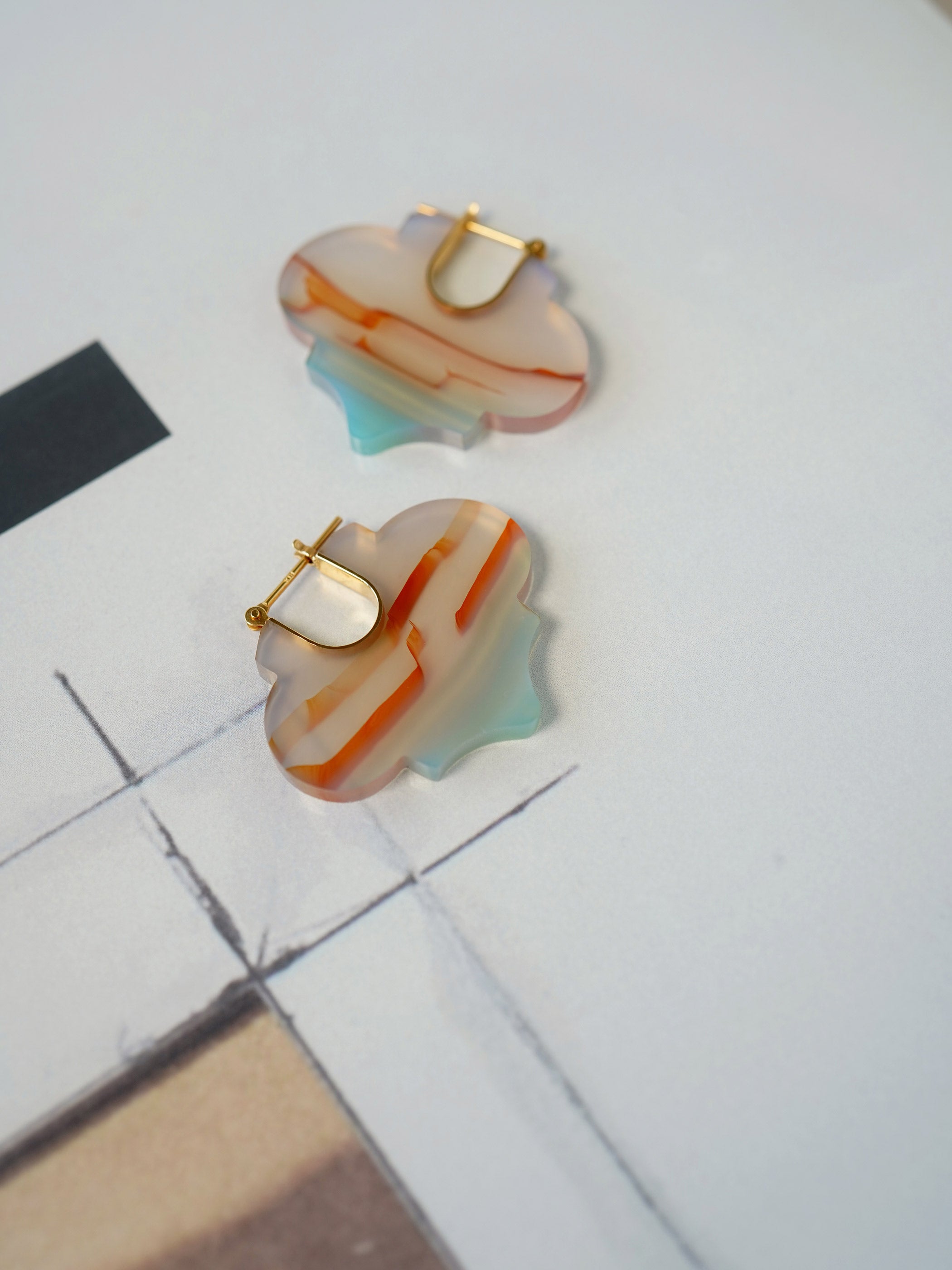 CREST / Pierced Earrings / Arabesque / Landscape Agate / Color