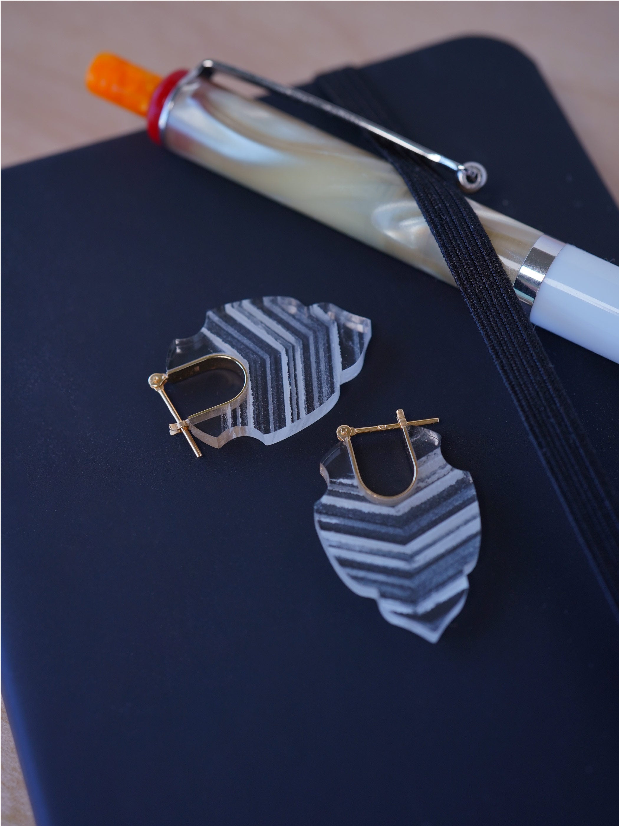 CREST / Pierced Earrings / Spear / Phantom Quartz