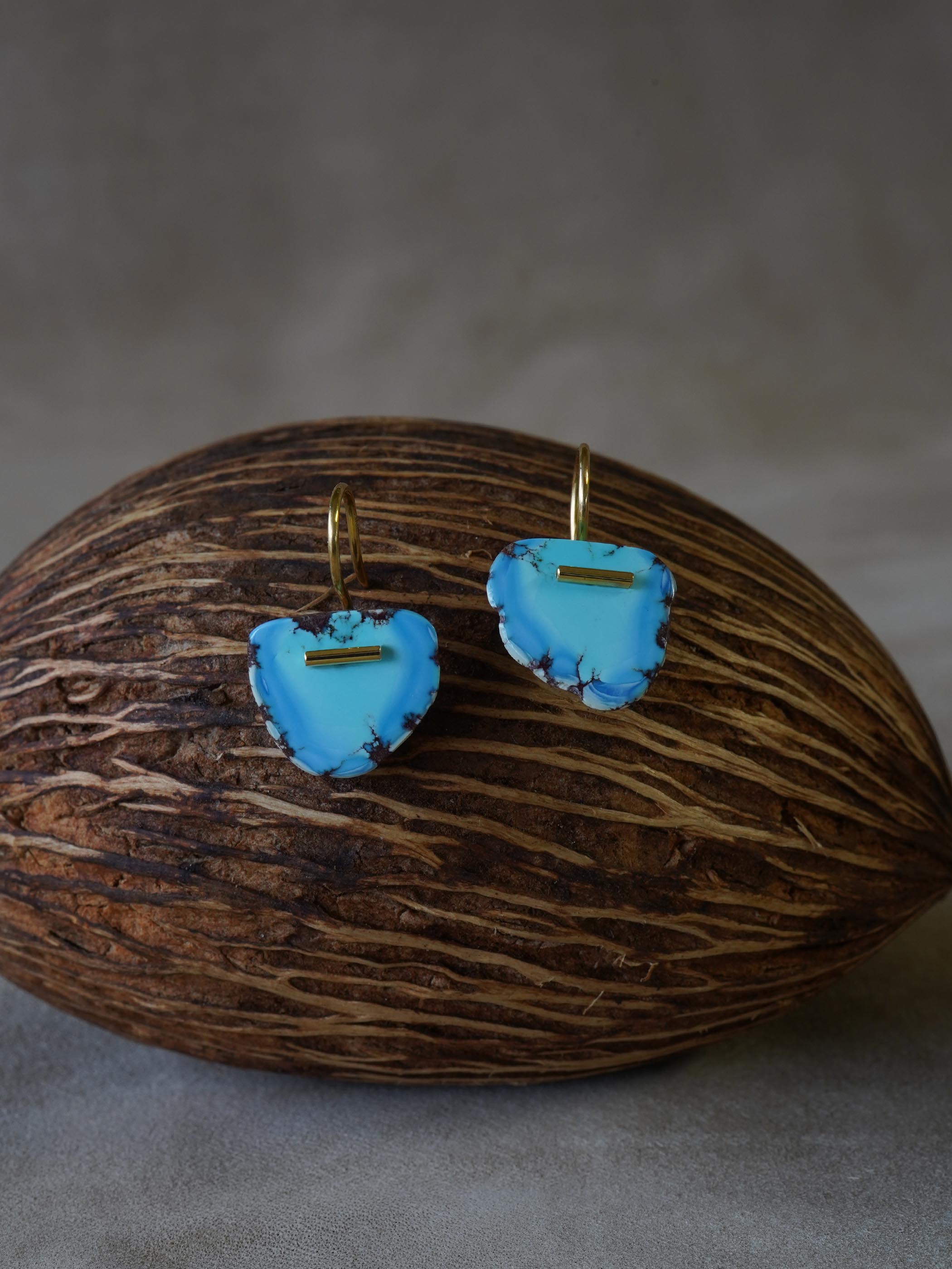 EDITIONS / Pierced Earrings / Kazakhstan Turquoise (lavender Turquoise)