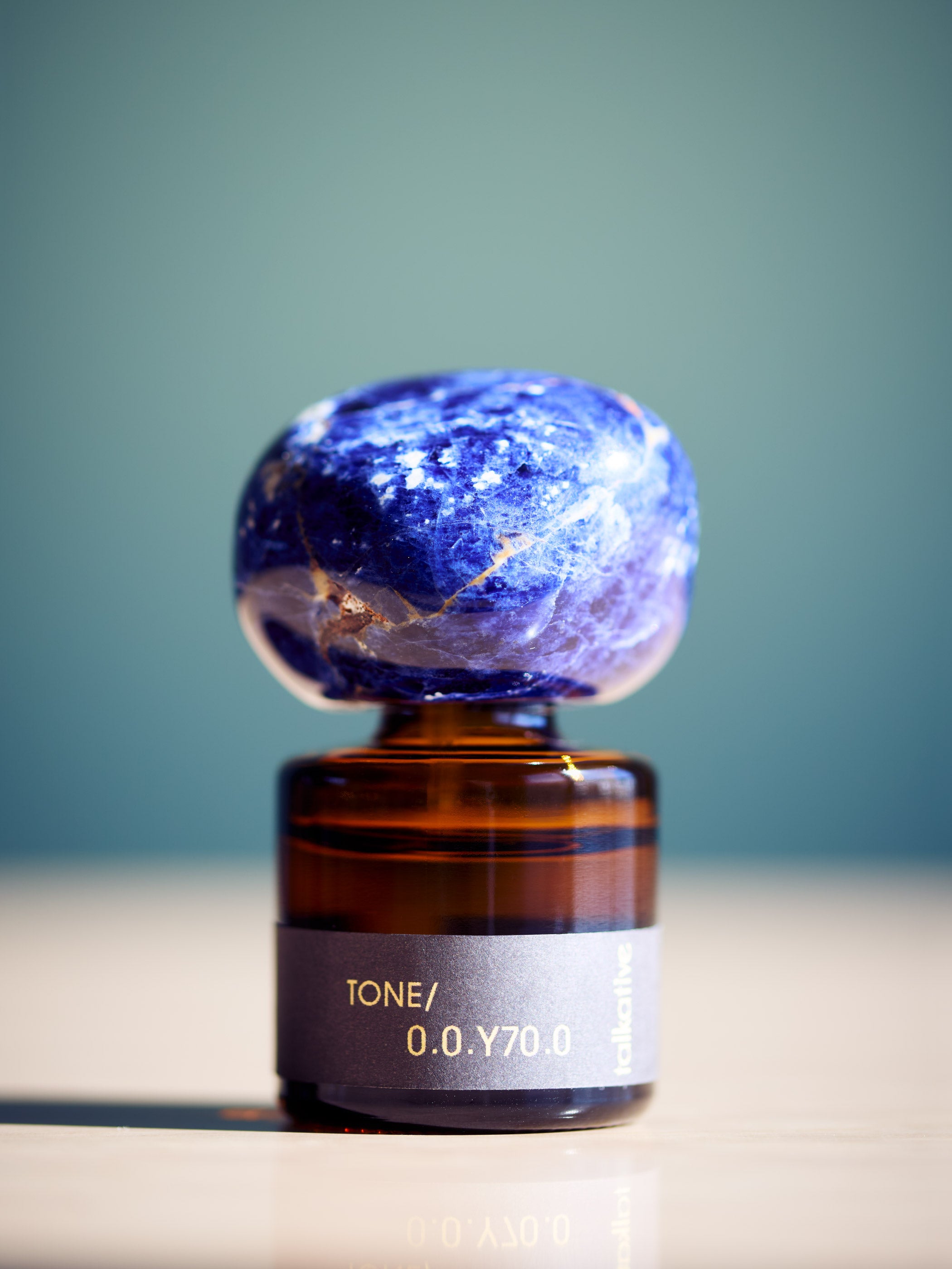 TONE/ 0.0.Y70.0 / Sodalite