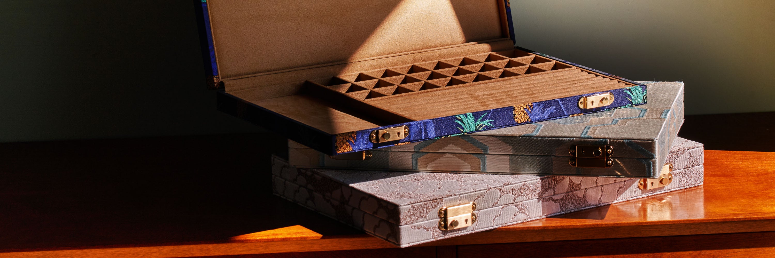 JEWELRY BOX / L