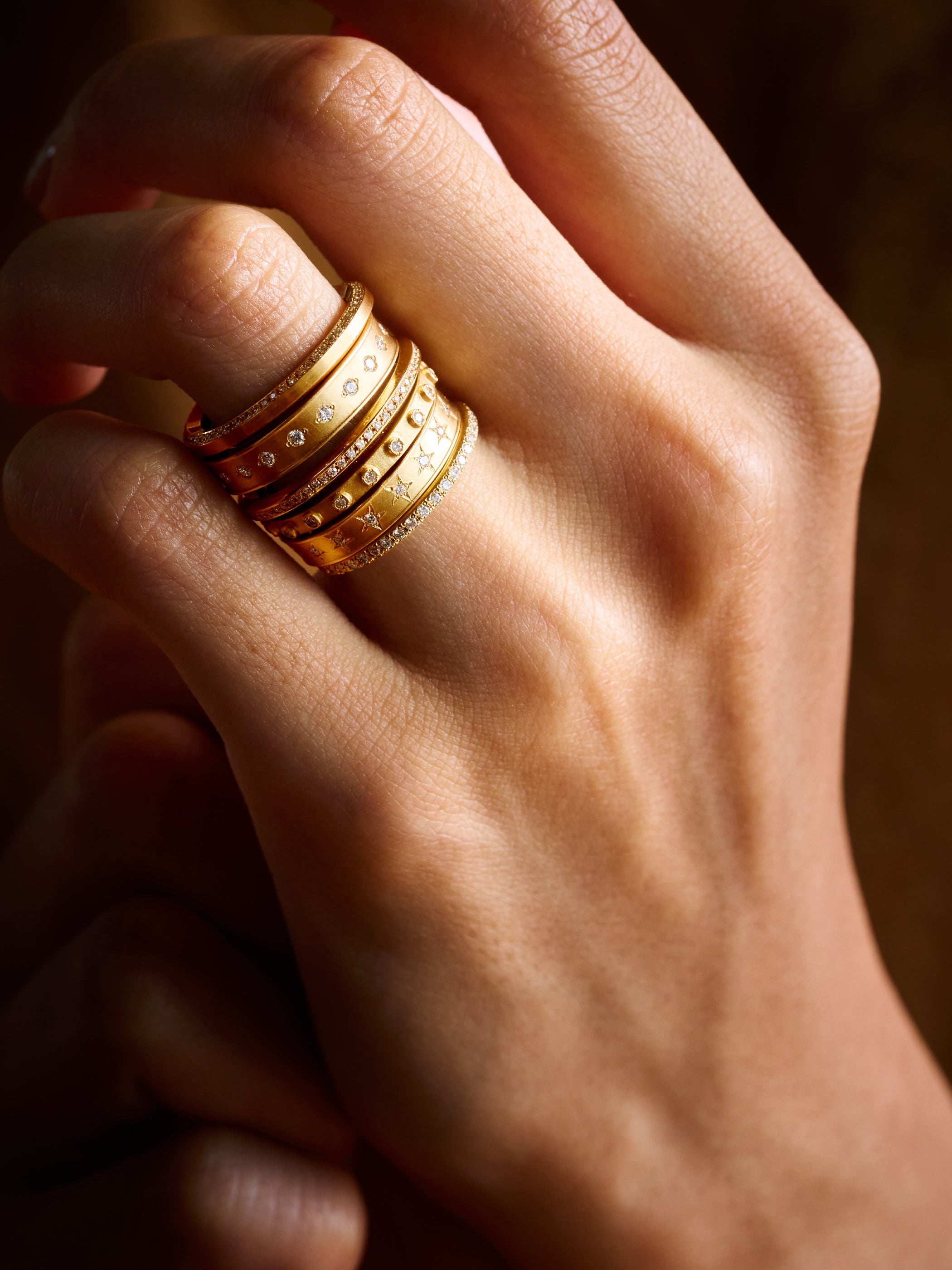 ファッションリングとしても。お好みでダイヤモンドを誕生石に変更することも可能です