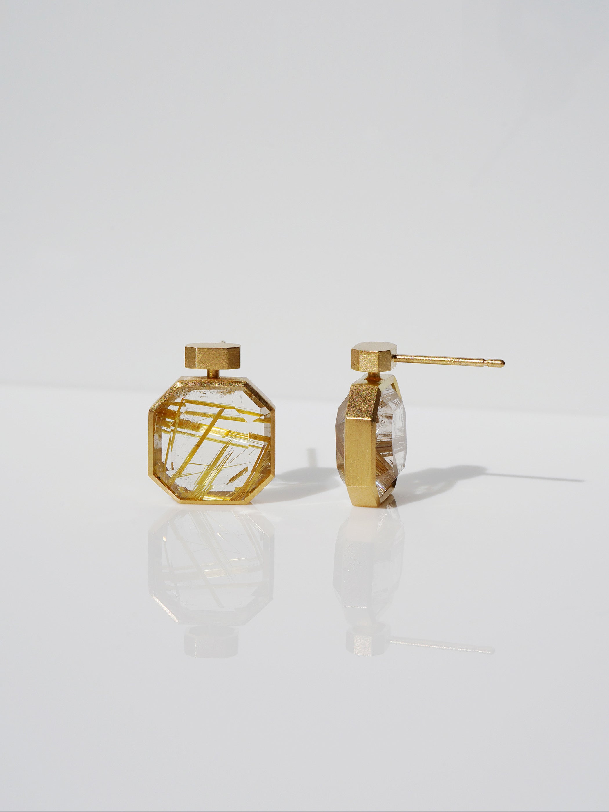 BOTTLE_PIERCED EARRING_Octagon