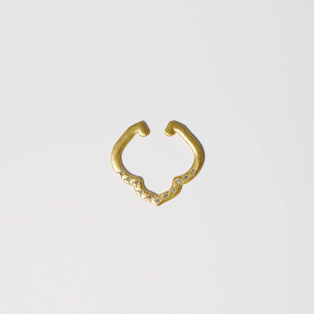 CREST / Ear Cuff / Diamonds / Lily