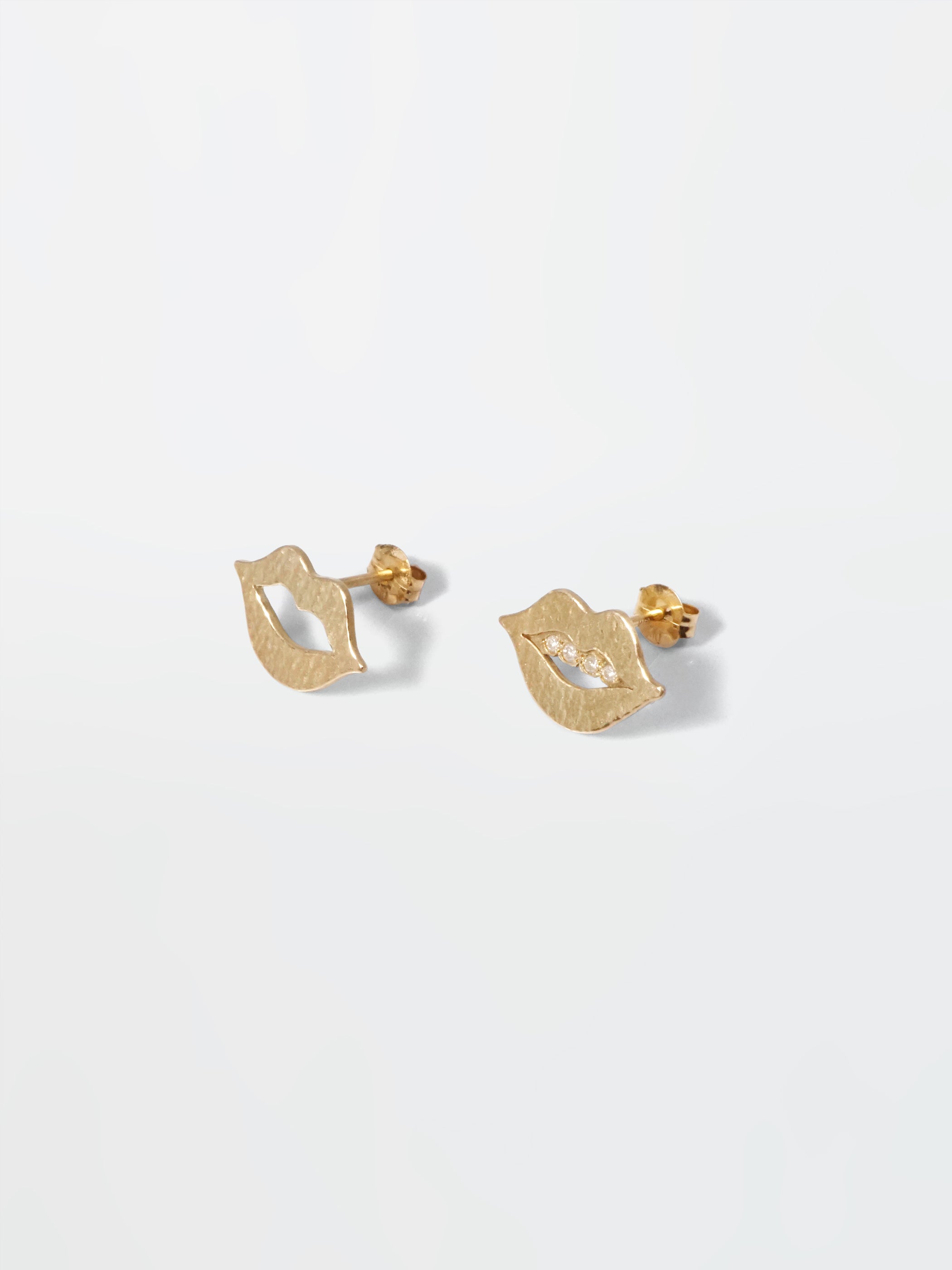 TALKATIVE MOUTH / Pierced Earring / Diamonds